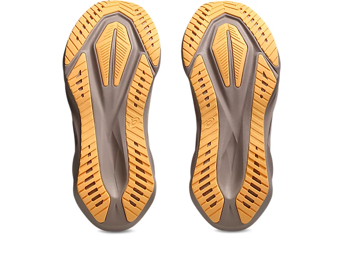 Asics Novablast 5 White/Fawn (D) Womens - Image 4